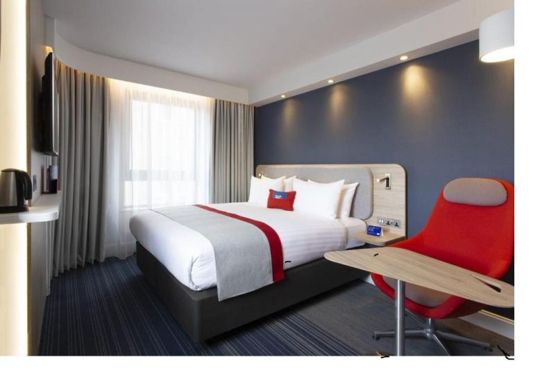 Holiday Inn Express Edinburgh City Centre by IHG2